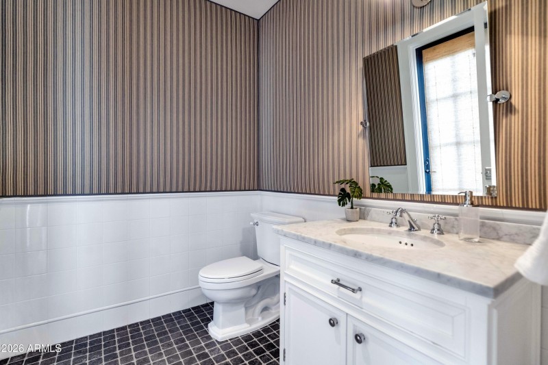 5445 E Exeter Blvd-print-043-062-TOD5039