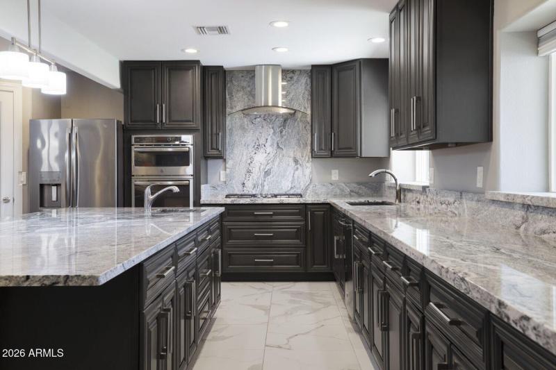 10810 W Sarabande Cir - Web Quality - 01