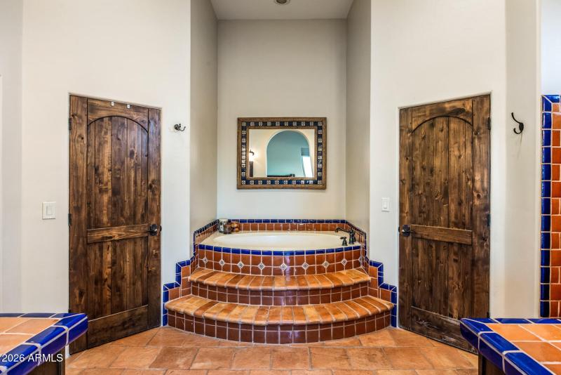 master bath, 2 walk in closets