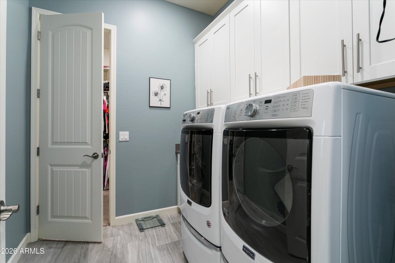 Access tio Primary Closet from Laundry