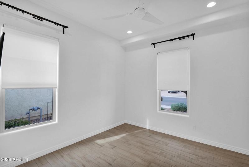 23-web-or-mls-P1459272