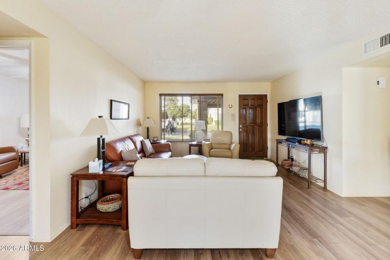 24-web-or-mls-dlb_4920-dlb_4924