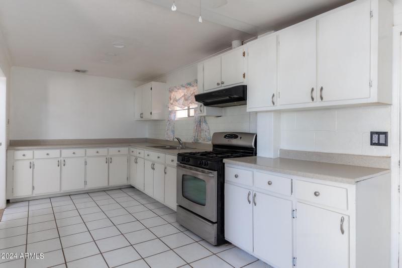 Kitchen 2