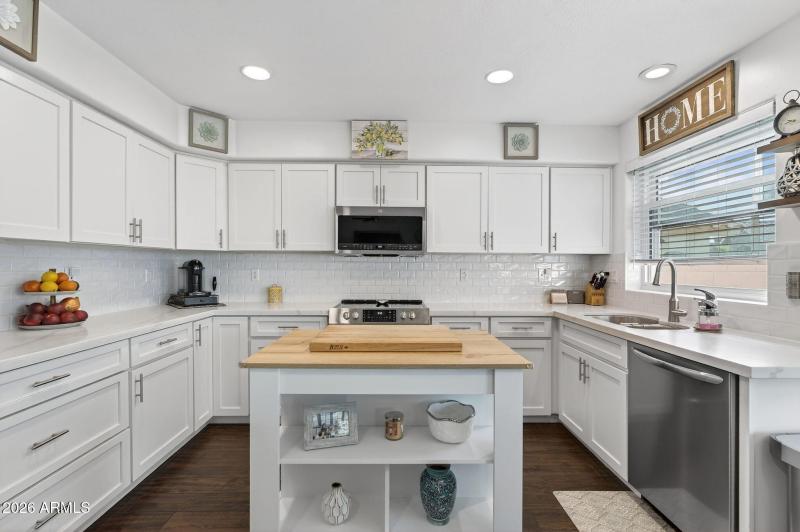 10-web-or-mls-50- E Desert Willow Rd