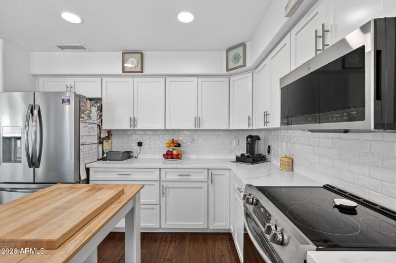 11-web-or-mls-47- E Desert Willow Rd