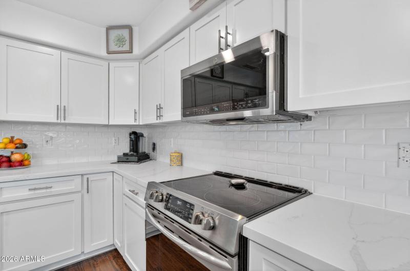 12-web-or-mls-48- E Desert Willow Rd