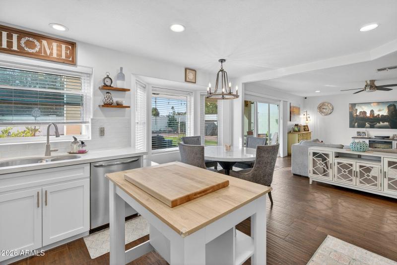 13-web-or-mls-45- E Desert Willow Rd