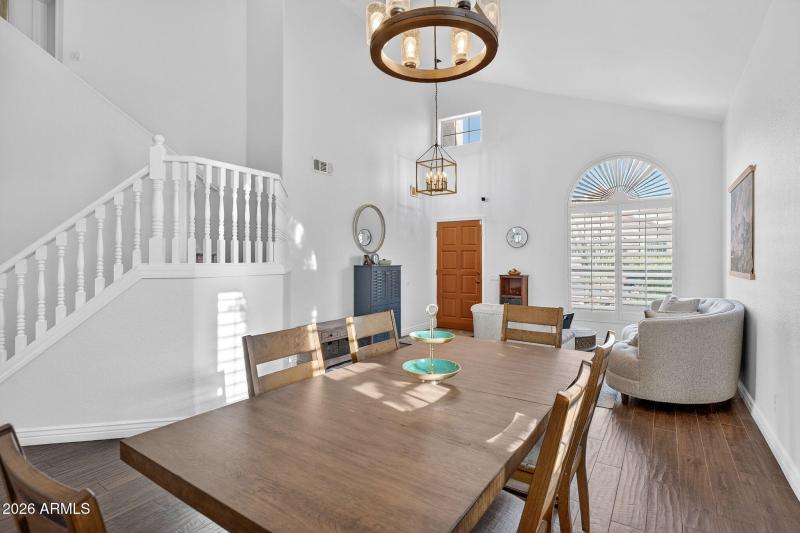 19-web-or-mls-32- E Desert Willow Rd