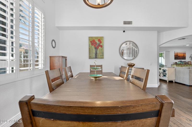 20-web-or-mls-33- E Desert Willow Rd