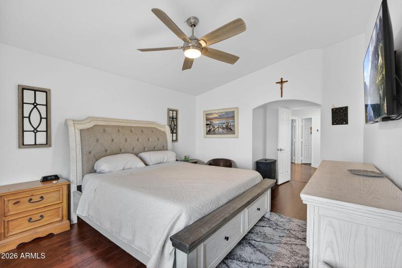 25-web-or-mls-53- E Desert Willow Rd