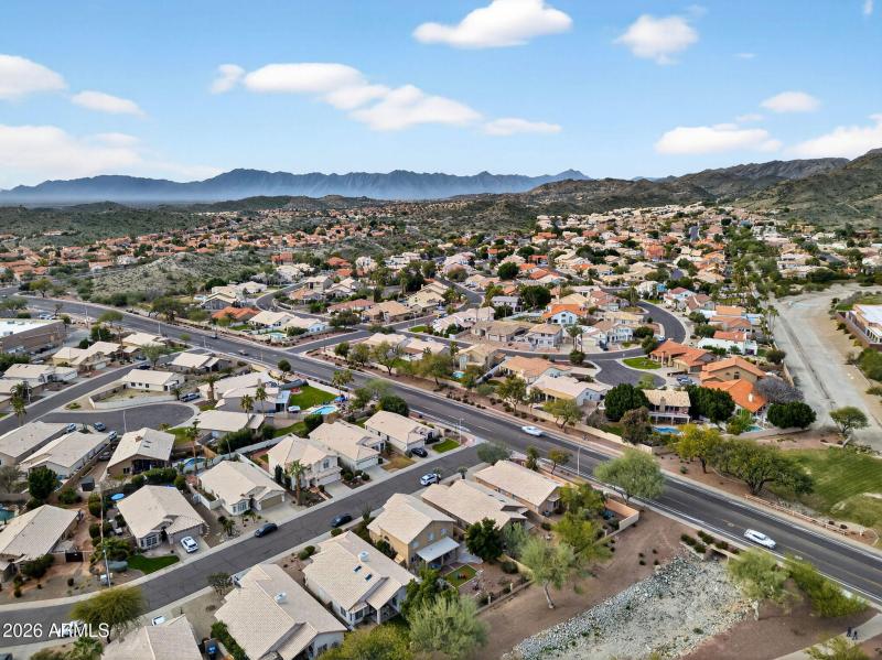 72-web-or-mls-25- E Desert Willow Rd