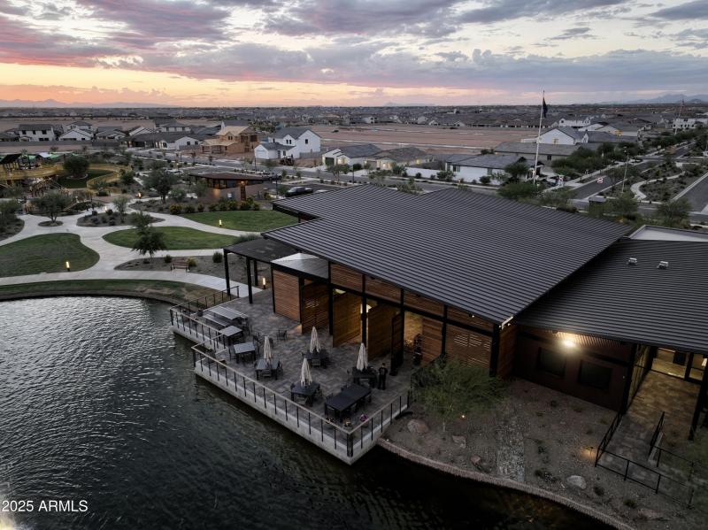 20251009_010806000_iOS