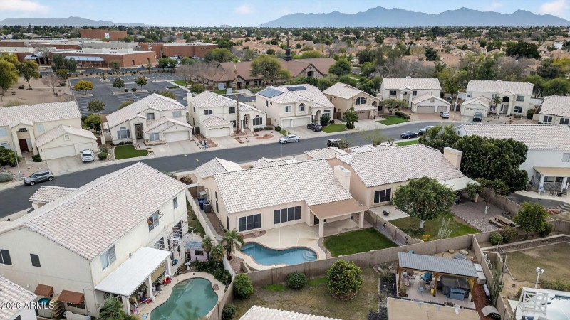 56-web-or-mls-12-N 110th Ave