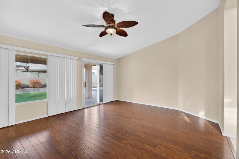 6-web-or-mls-46-N 110th Ave