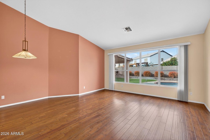 8-web-or-mls-38-N 110th Ave