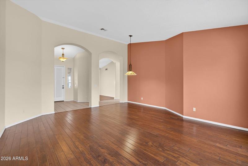 9-web-or-mls-36-N 110th Ave