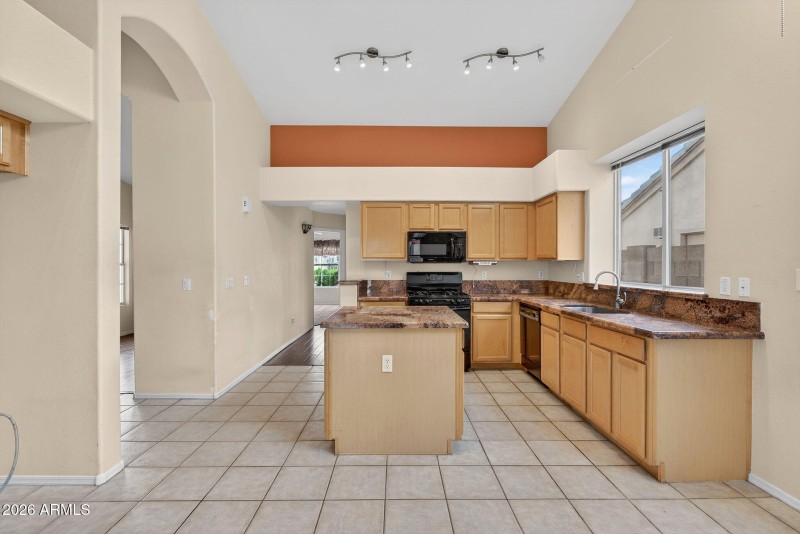 13-web-or-mls-42-N 110th Ave