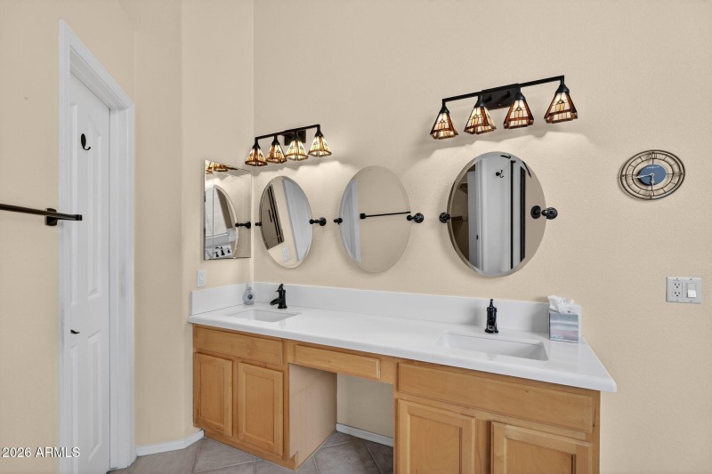 24-web-or-mls-33-N 110th Ave