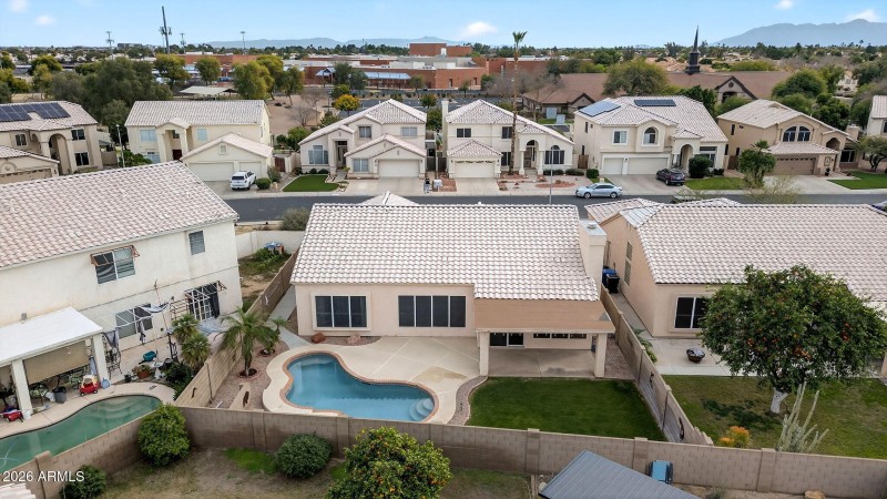 49-web-or-mls-18-N 110th Ave