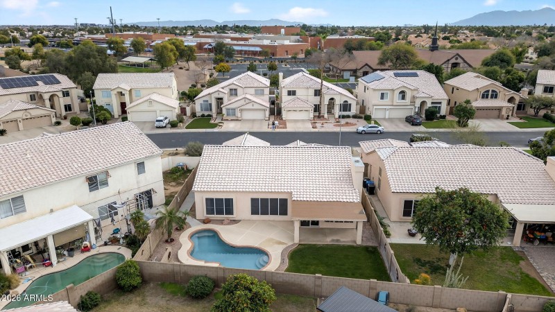 52-web-or-mls-15-N 110th Ave