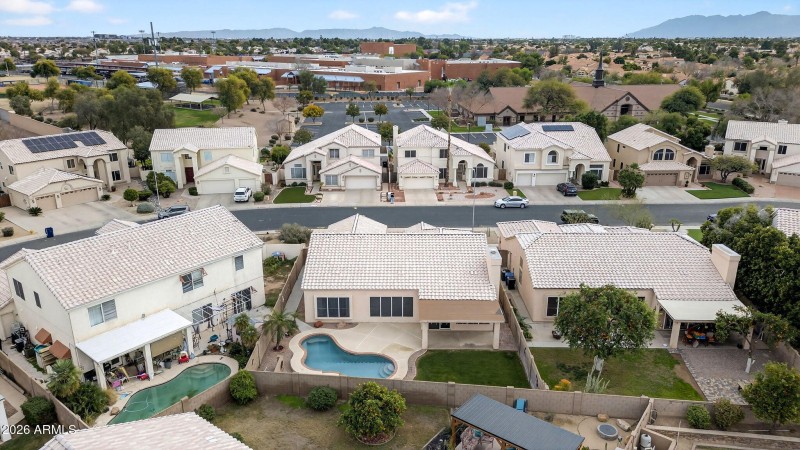 55-web-or-mls-11-N 110th Ave