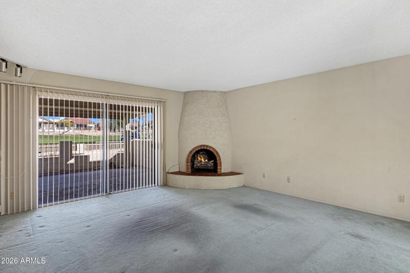 2647 N Olympic Cir-9