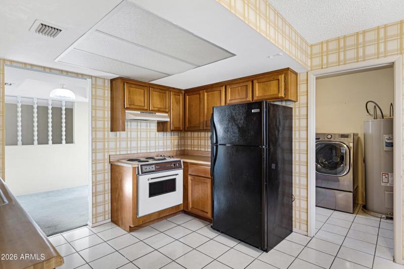 2647 N Olympic Cir-14