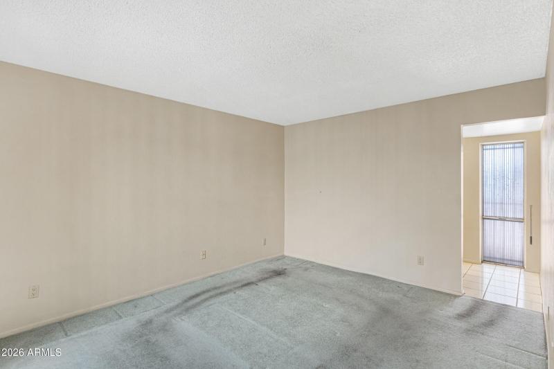 2647 N Olympic Cir-20