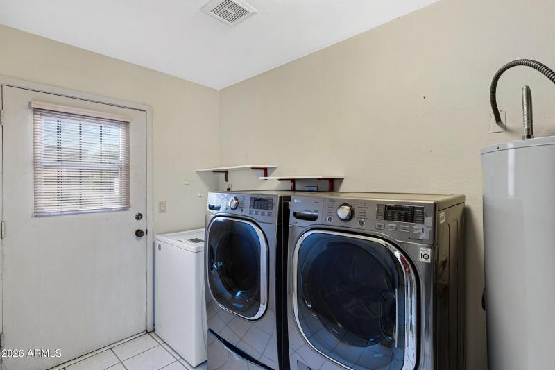 2647 N Olympic Cir-26