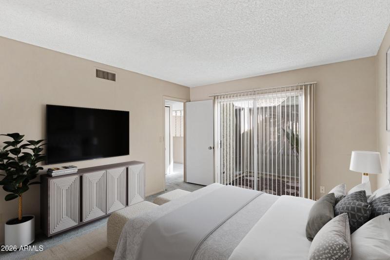 2647 N Olympic Cir-21_VS