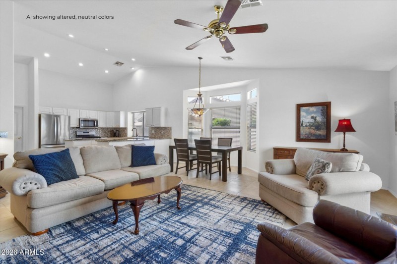 Escuda fam room white