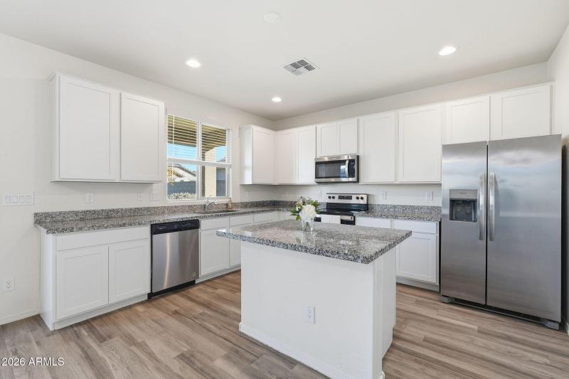 17572 W COUNTRY CLUB TER