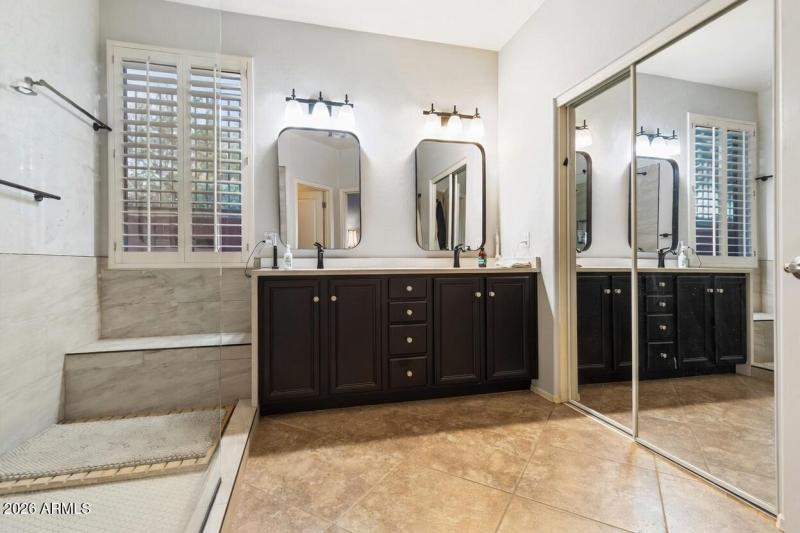 Gorgeous Master Bath Walk in Closet