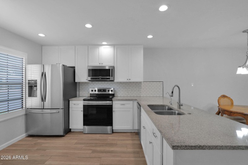 508 Palo Verde - 04Kitchen