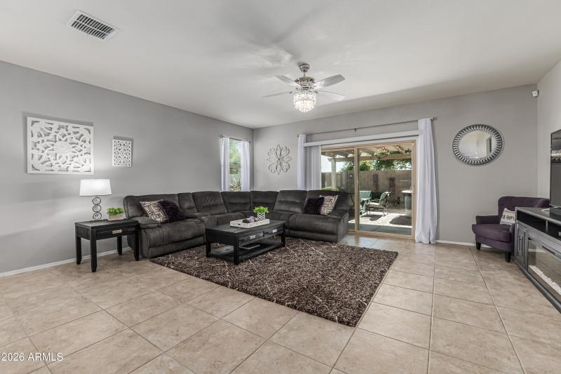 2-Tone Paint Throughout