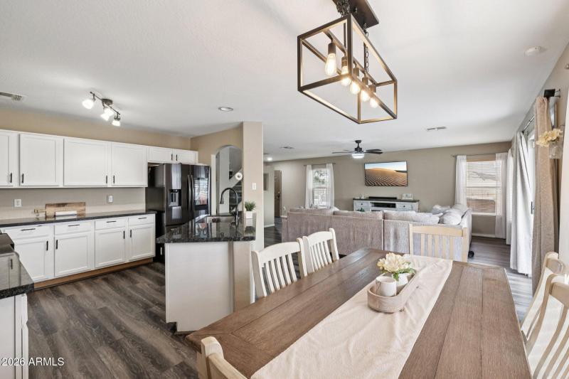 10-web-or-mls-N 224th Ave-S2201-010