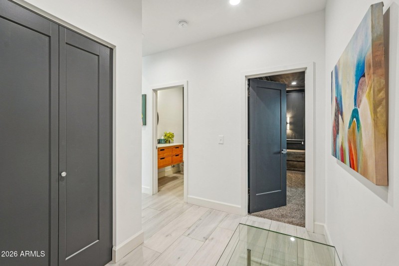 24-web-or-mls-E Weldon Ave-S2201-024