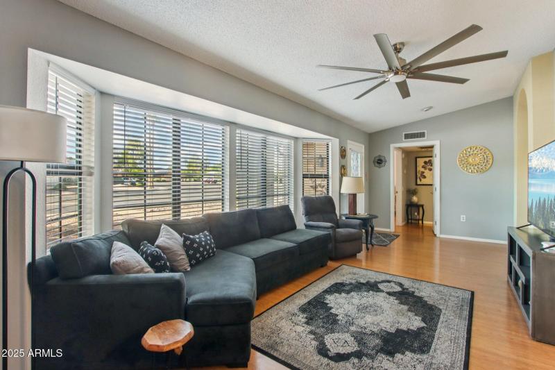 5-web-or-mls-W Meeker Blvd-S0909-005