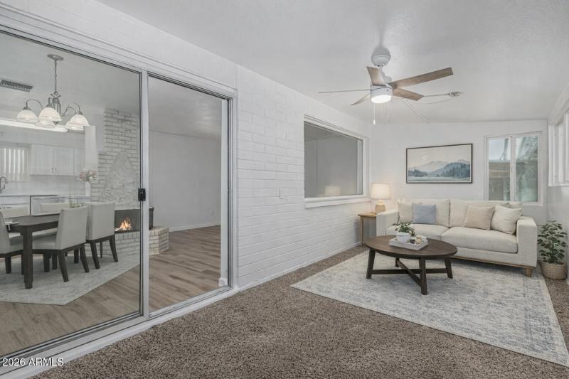 Staged_Photo_6051_E_Ensenda_5+