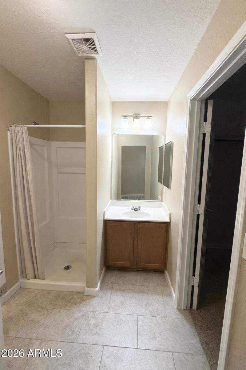 AAC0DC77-35D5-4E61-A209-235AEF69A6E1