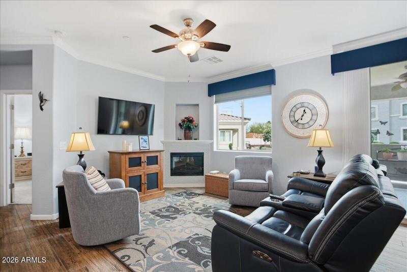 08-900 S Canal Dr 114_RedHogMedia