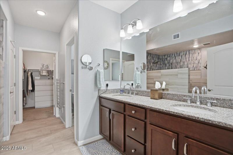 21-900 S Canal Dr 114_RedHogMedia