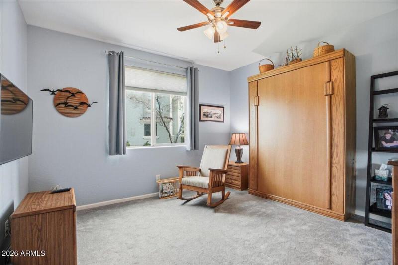 25-900 S Canal Dr 114_RedHogMedia