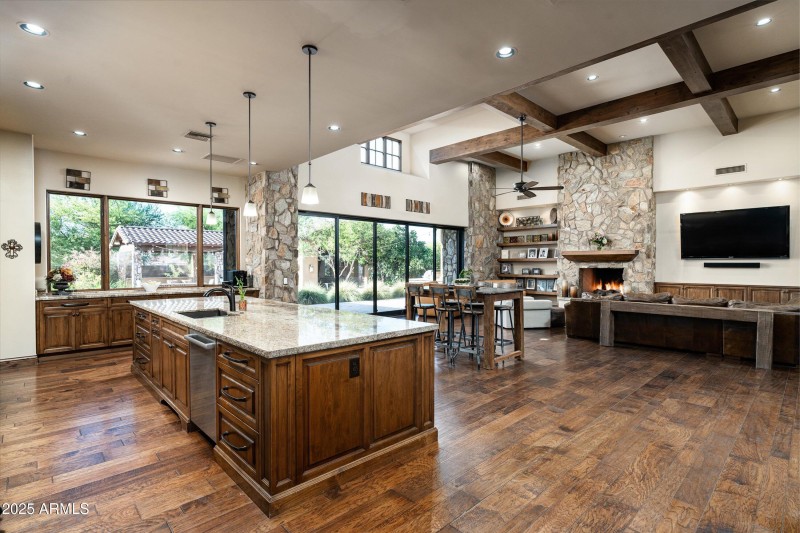 23-4610 E Meadowview Dr (23 of 73)