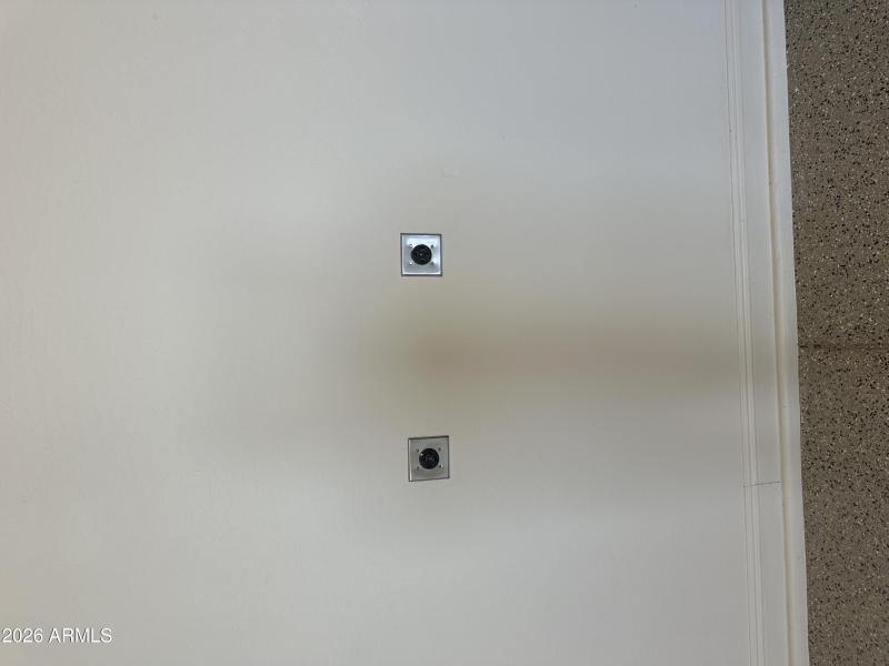 outlets in RV garage