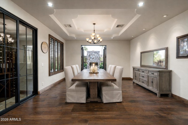 Virtual Staged Dining room