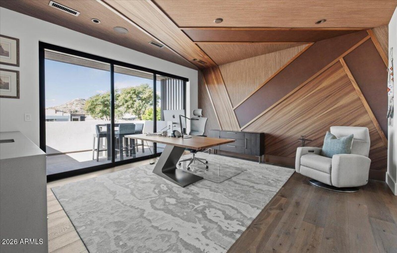 35-6982 E Joshua Tree Ln 31