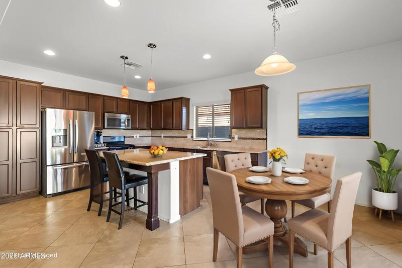 7-web-or-mls-_DSC0633 - Dining Room - St