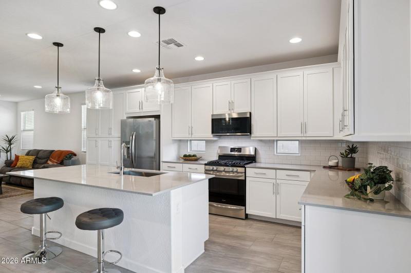 10-web-or-mls-7227-s-sandal-rd