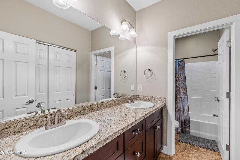 2545 W Cripple Creek Dr.-19